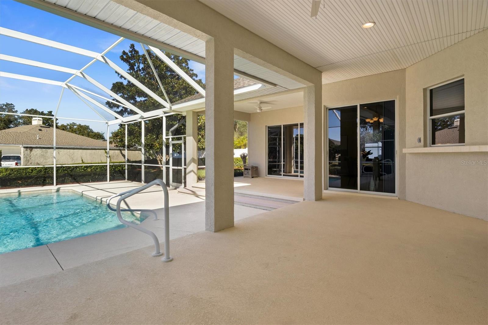 WOODPOINTE PH 01 - Residential