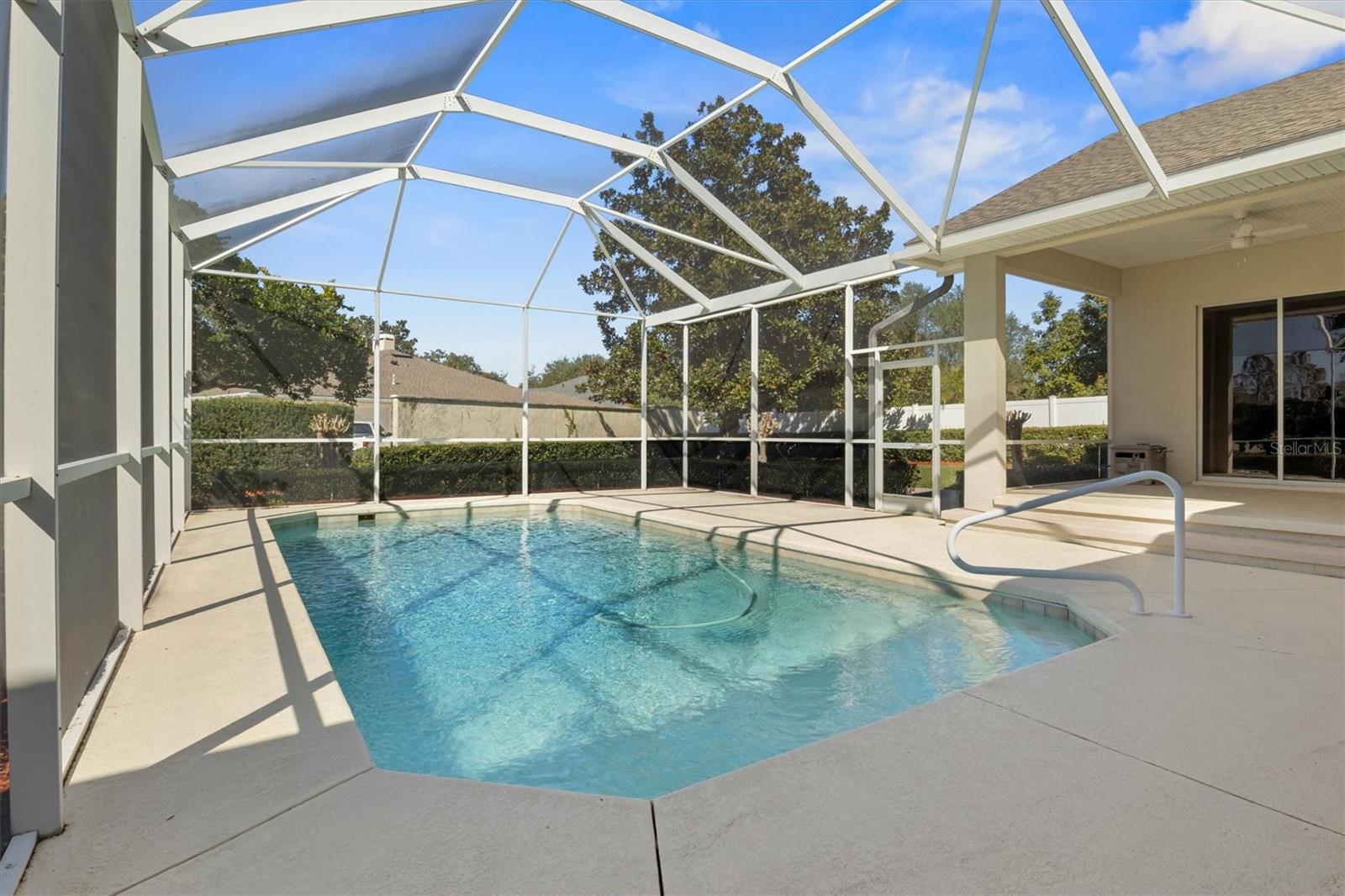 WOODPOINTE PH 01 - Residential