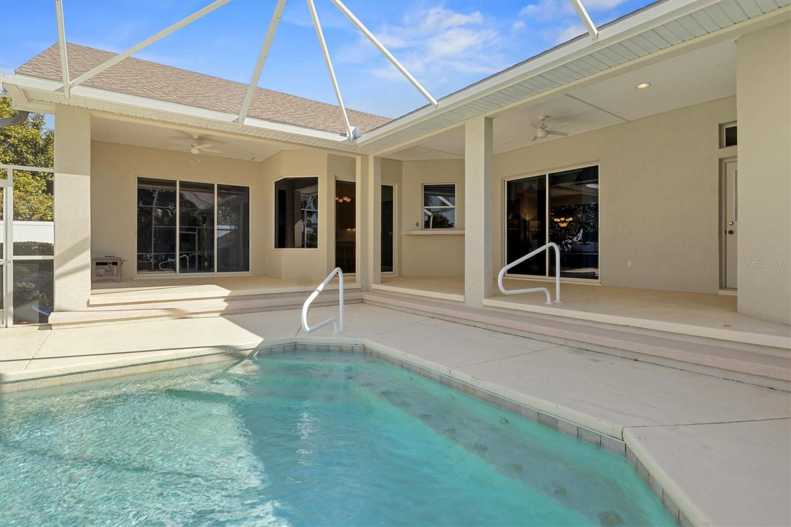 WOODPOINTE PH 01 - Residential