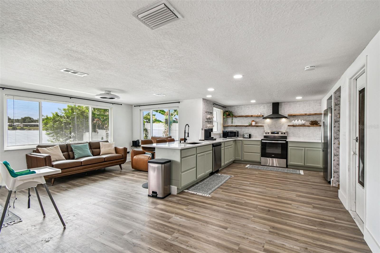 TAHITIAN DEV - Residential