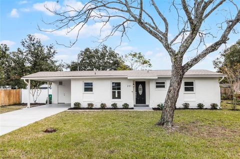 A home in WINTER SPRINGS