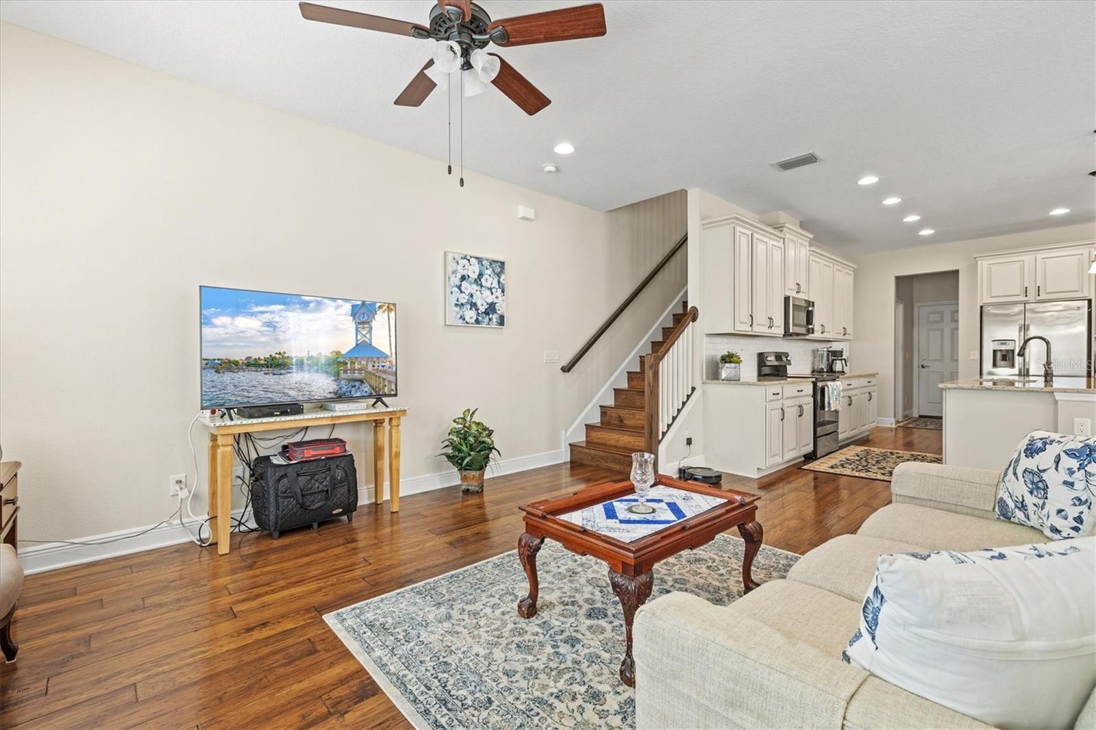CREEKWOOD TWNHMS - Residential