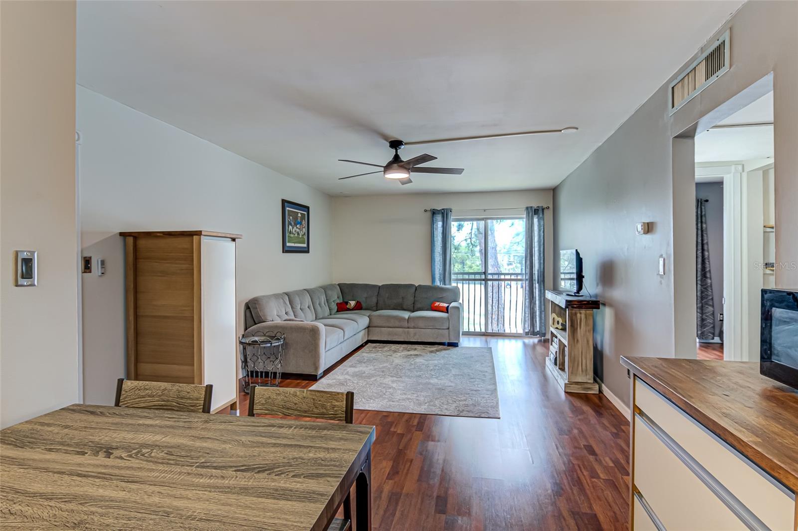 SUMMIT HOUSE - Residential