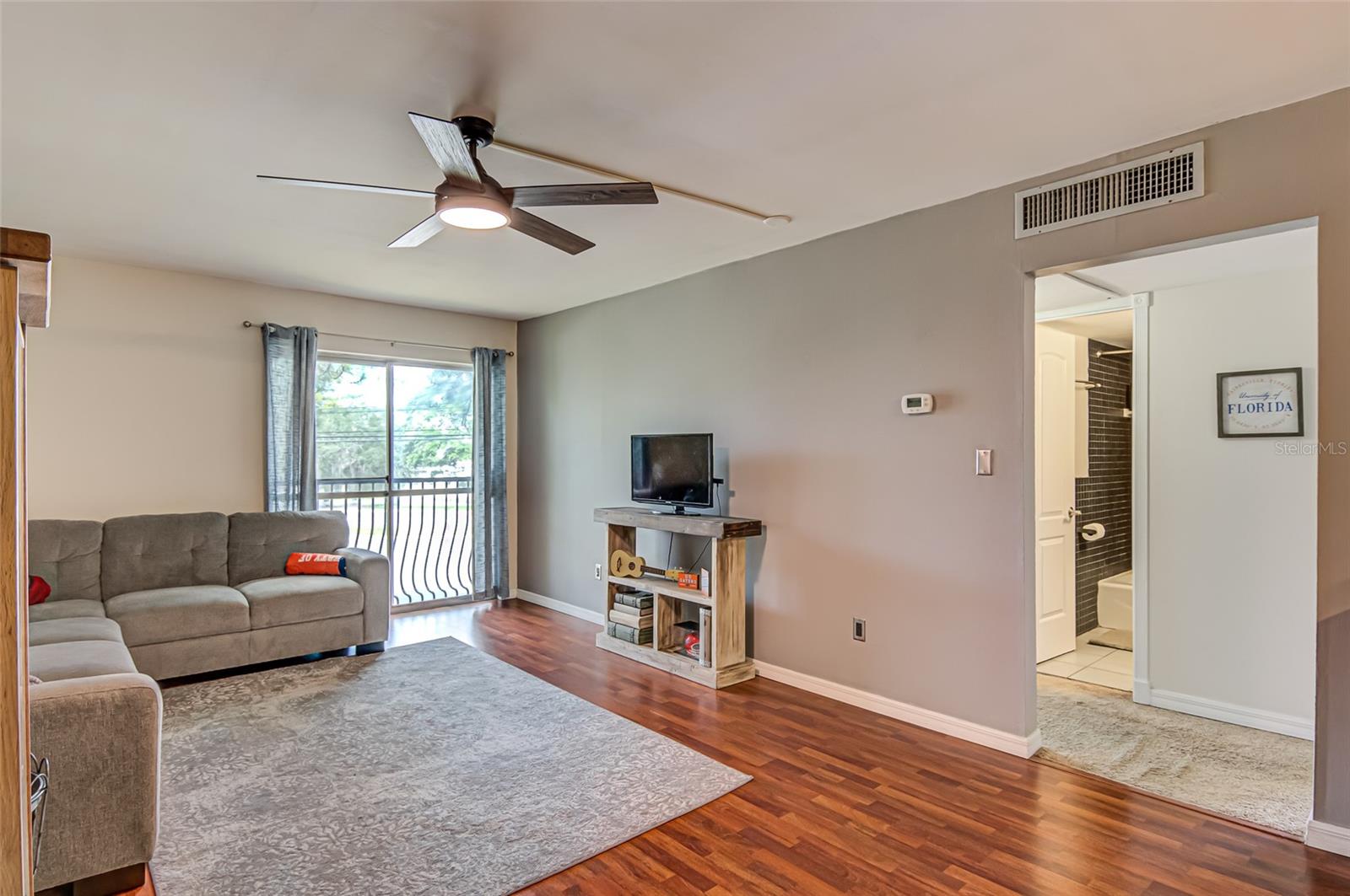 SUMMIT HOUSE - Residential