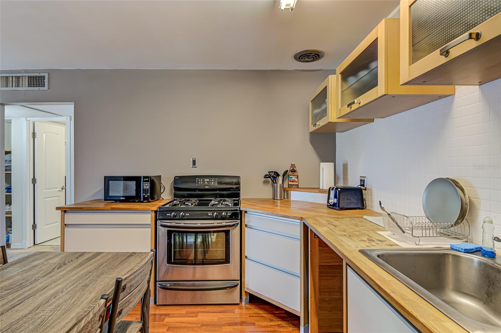 SUMMIT HOUSE - Residential