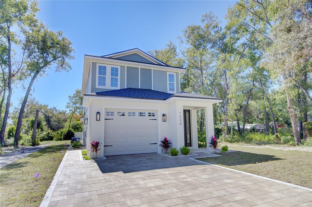 Photo of 1330 E 9th Avenue, Mount Dora, FL 32757 (MLS # O6357096)