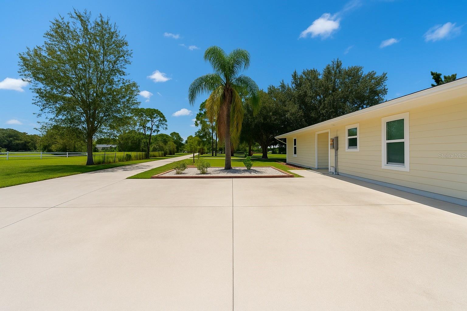 17900 OAK CREEK ROAD