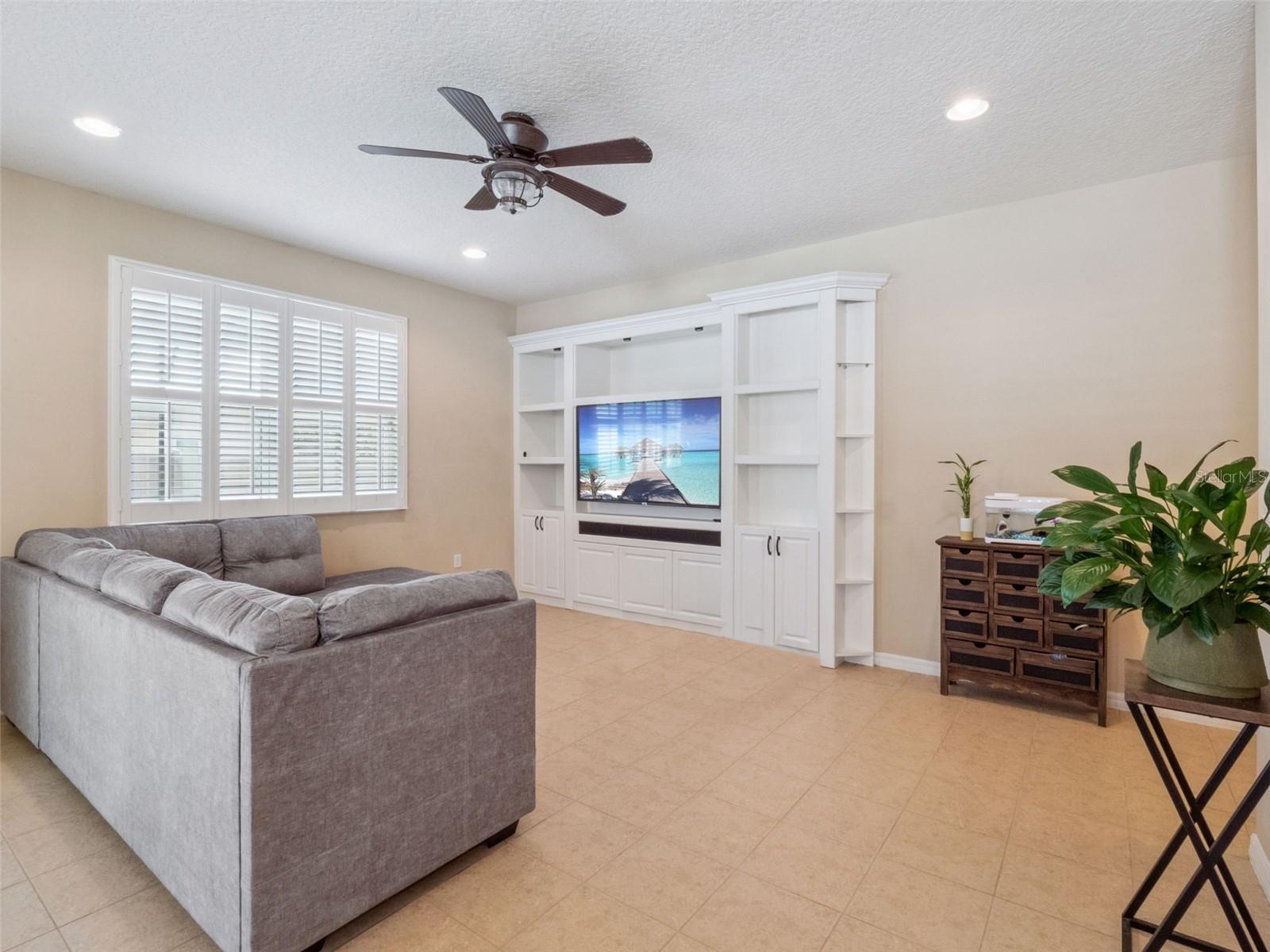 SHINGLE CREEK RESERVE AT THE OAKS PH 5 - Residential