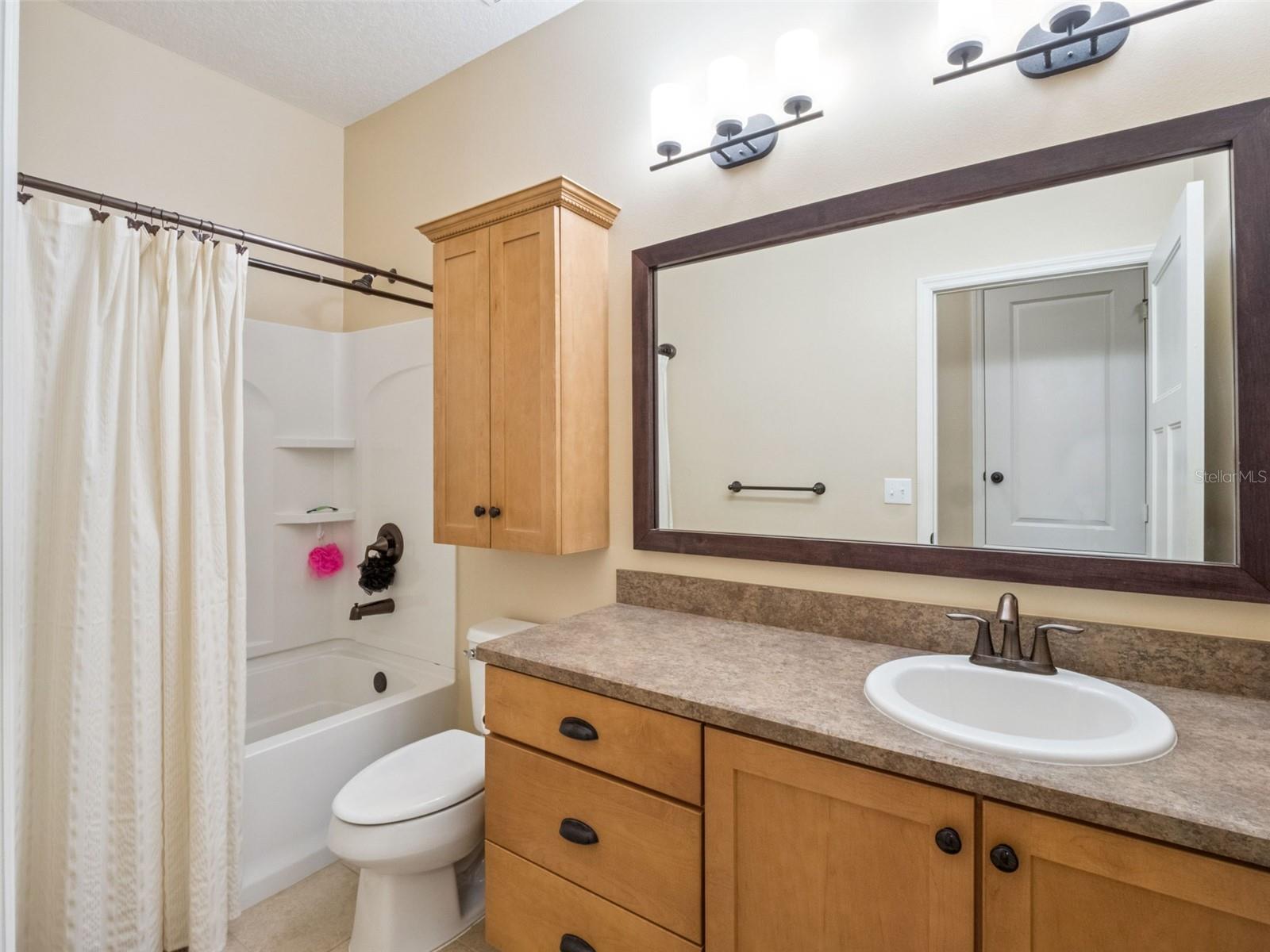 SHINGLE CREEK RESERVE AT THE OAKS PH 5 - Residential