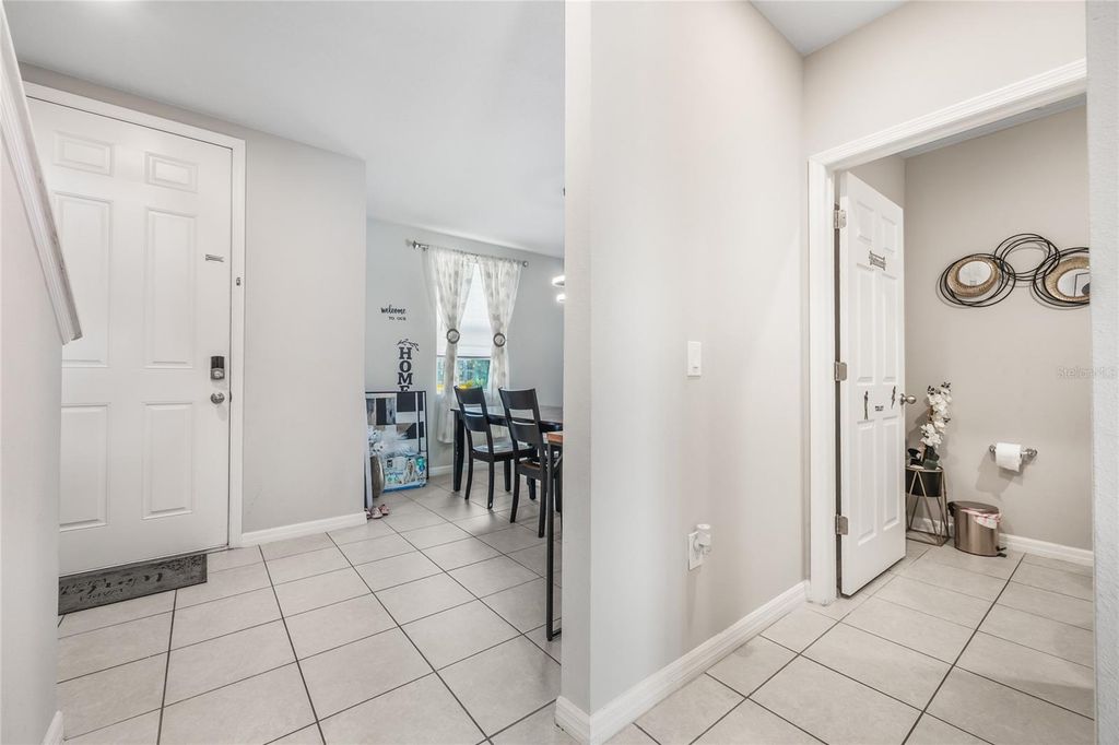 Photo of 905 Cambridge Drive, Winter Haven, FL 33881 (MLS # O6343229)