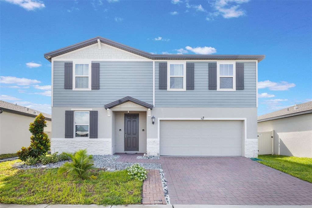 Photo of 905 Cambridge Drive, Winter Haven, FL 33881 (MLS # O6343229)