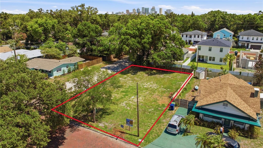 Photo of 904 W Fribley Street, Tampa, FL 33603 (MLS # TB8520925)