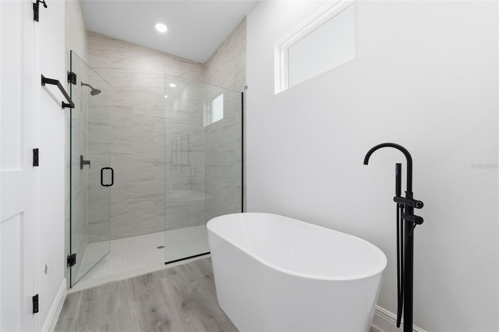 MARION OAKS UN FOUR - Residential