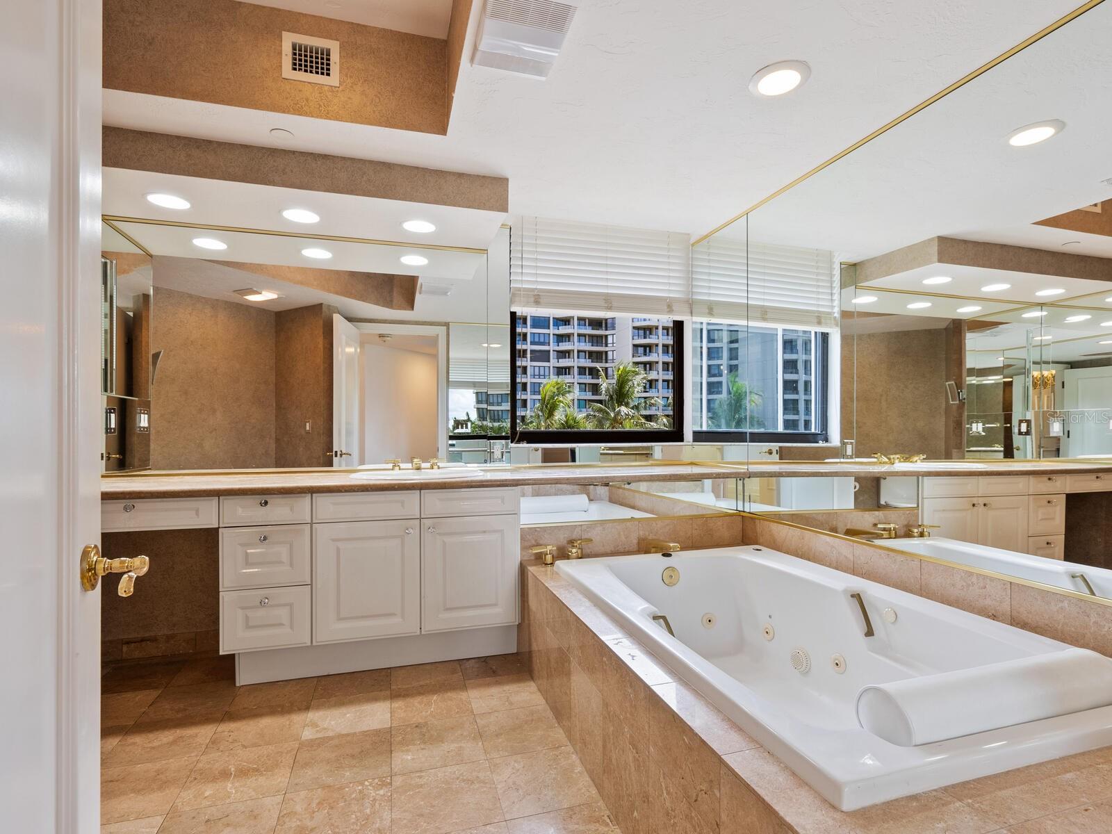 WATER CLUB 01 AT LONGBOAT KEY - Residential