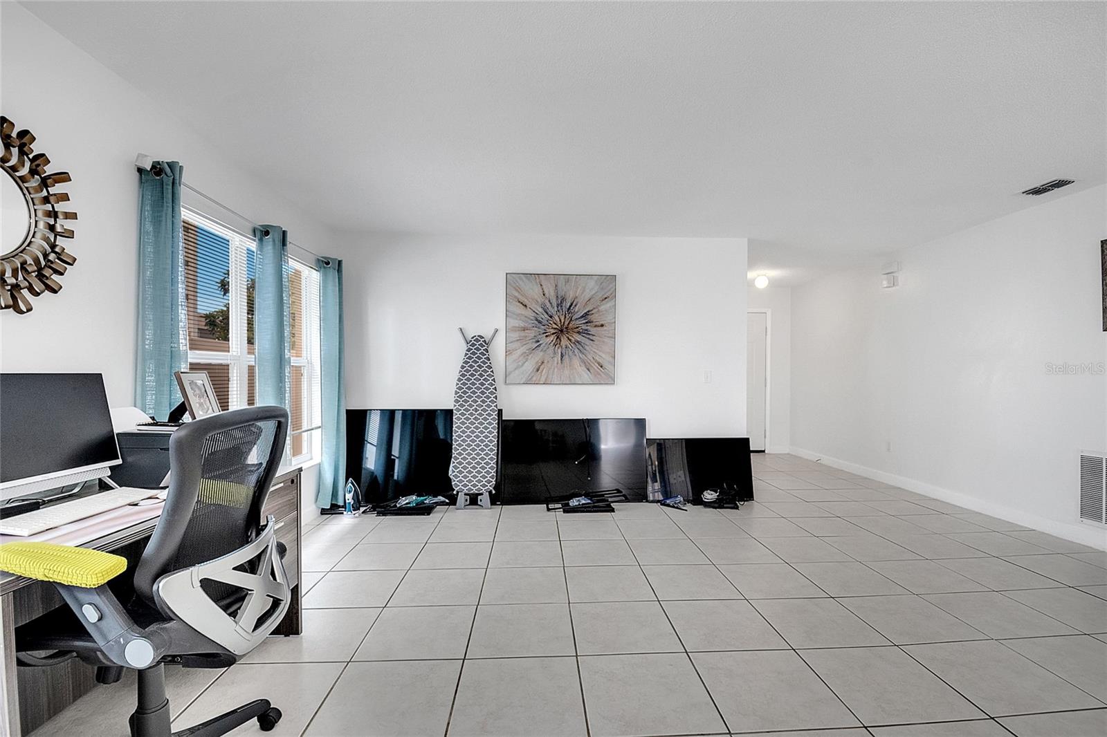 ANDOVER LAKES PH 03B - Residential