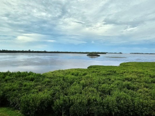 4765 INDEPENDENCE DR, BRADENTON, FL 34210 - Image 048647b504f3a013e7ae3e2e208b34ae/3347697344