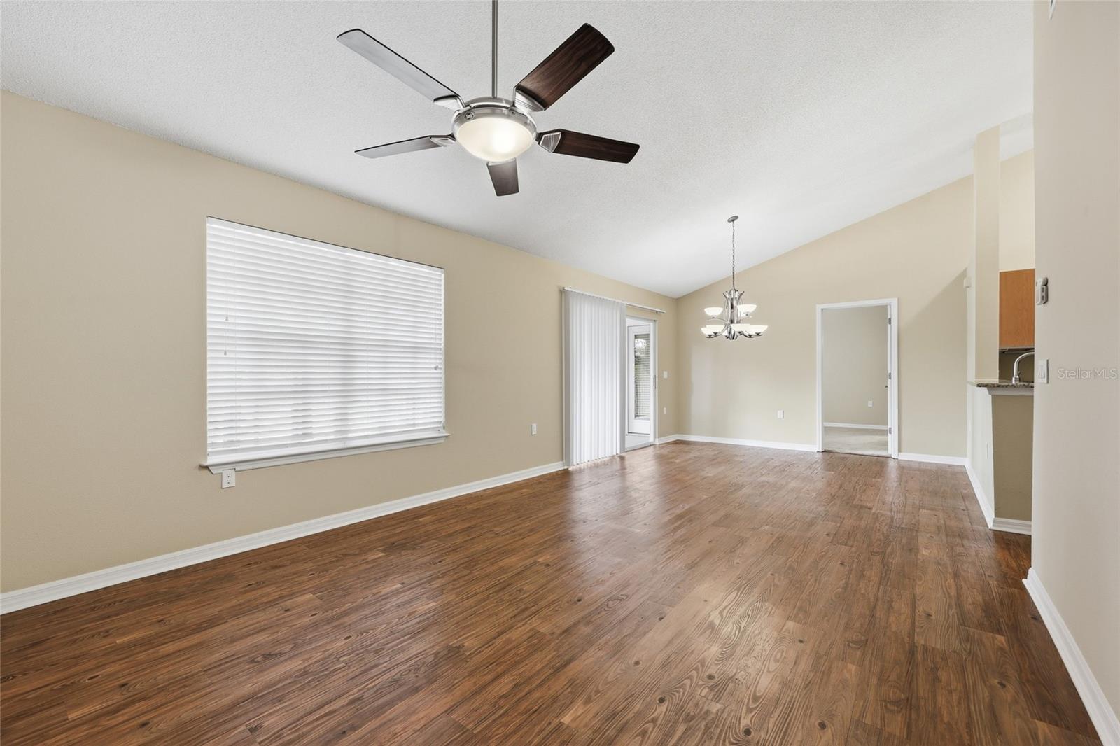 THE LINKS - Residential