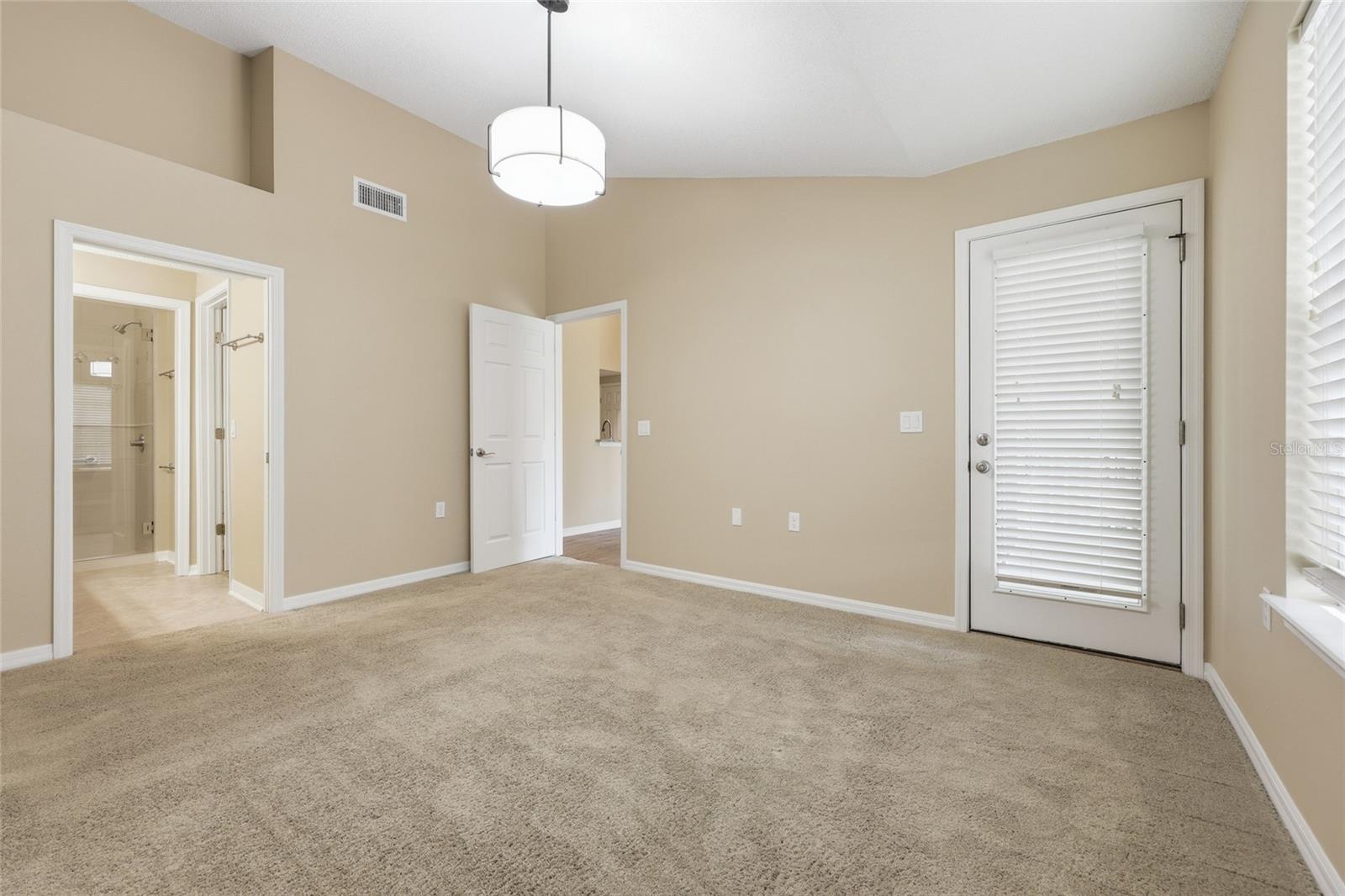 THE LINKS - Residential