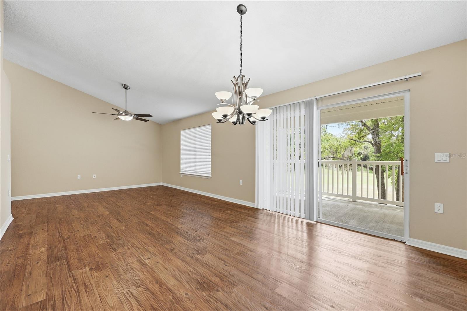 THE LINKS - Residential