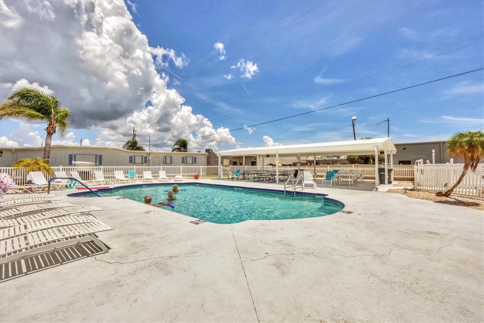 BROOK TO BAY - Residential