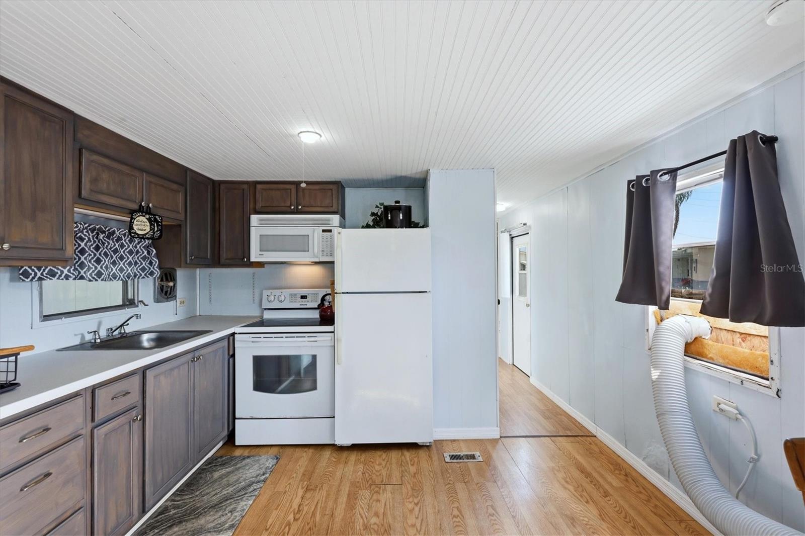 BROOK TO BAY - Residential