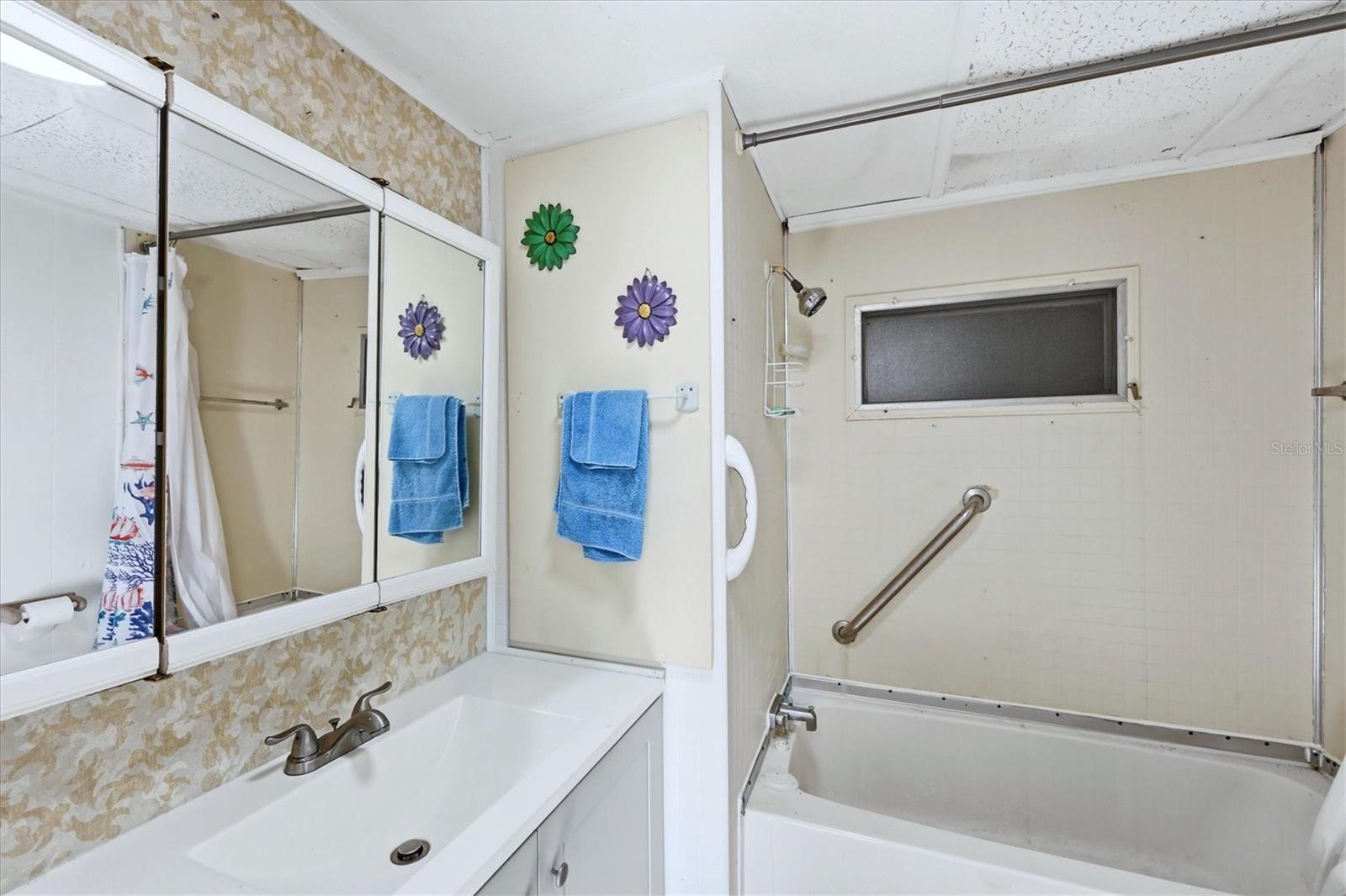 BROOK TO BAY - Residential