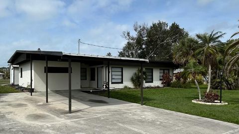 201 RAVENNA STREET N NOKOMIS FL 34275