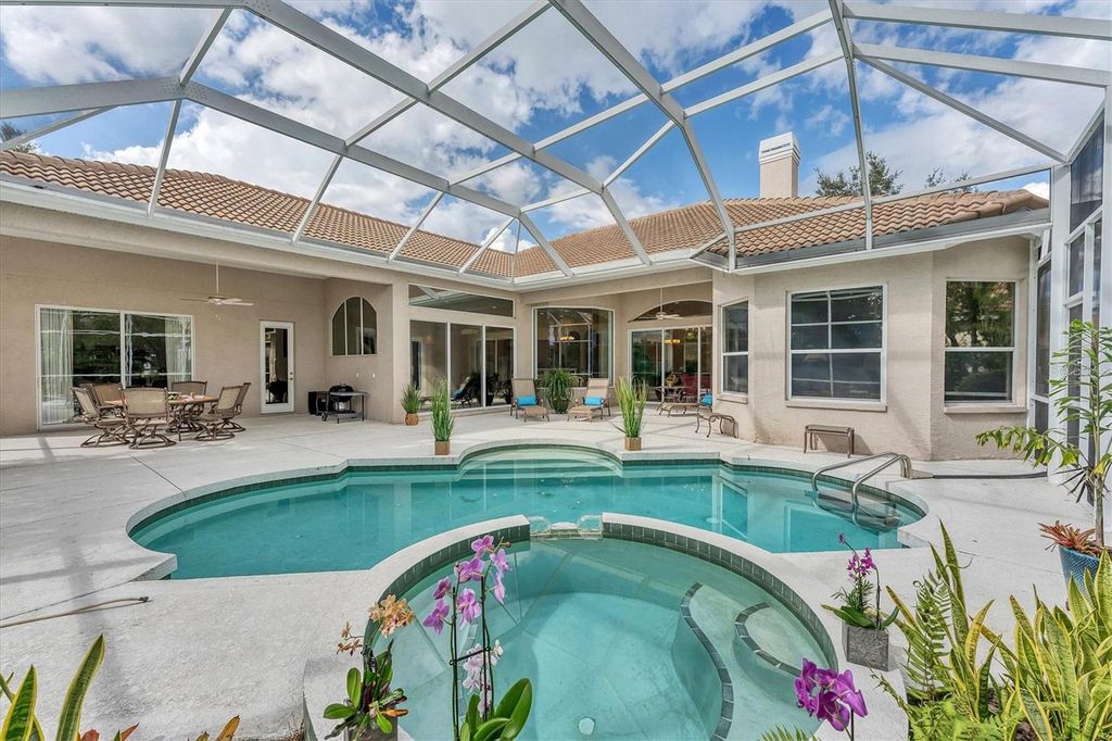 Photo of 6922 Stanhope Place, University Park, FL 34201 (MLS # A4668441)