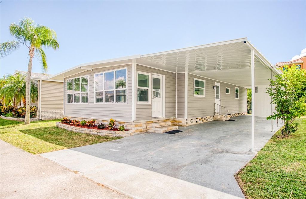 Photo of 18675 Us Highway 19 N #415, Clearwater, FL 33764 (MLS # TB8429487)
