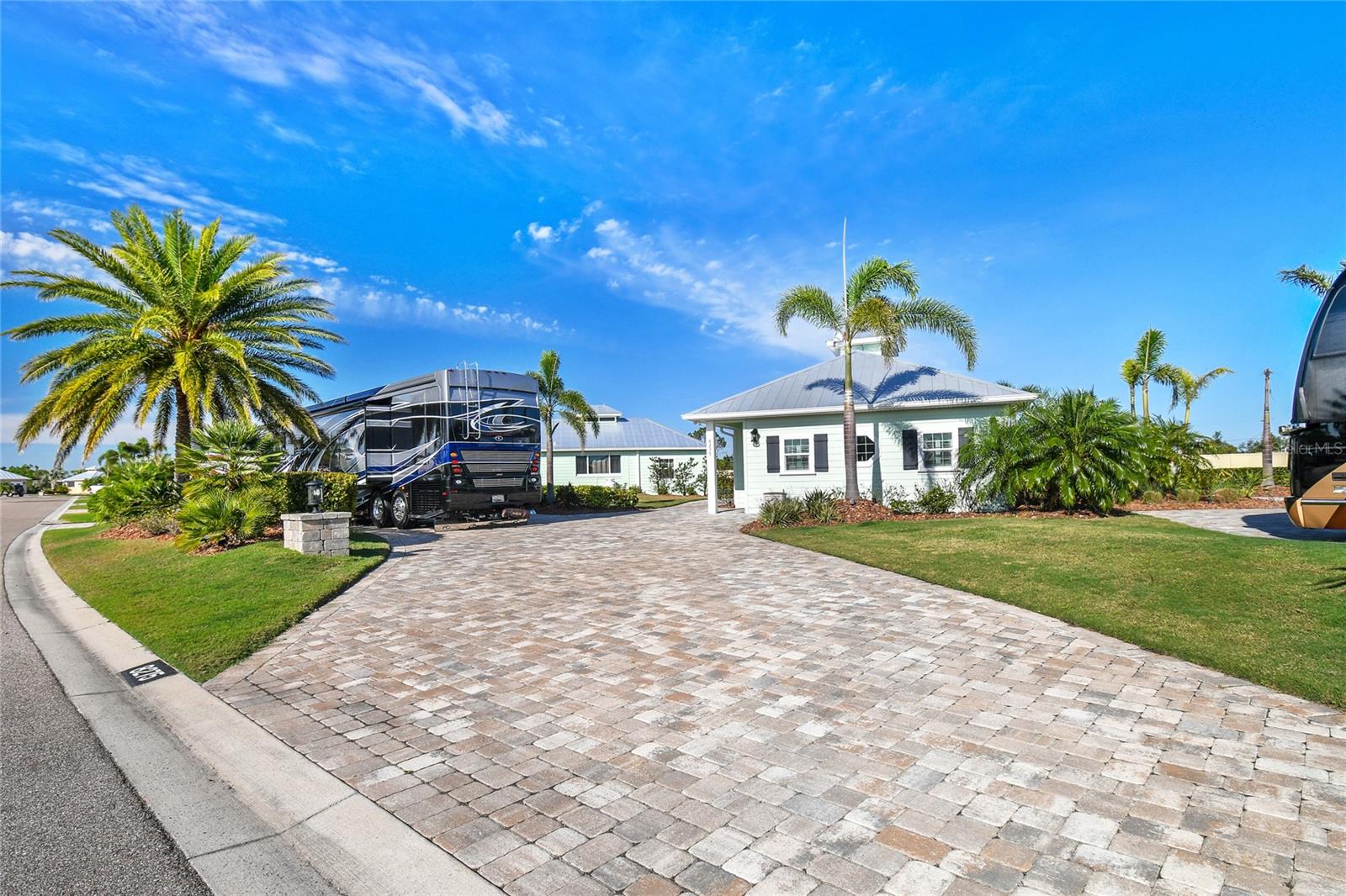 8275 SW SAND CRANE CIRCLE