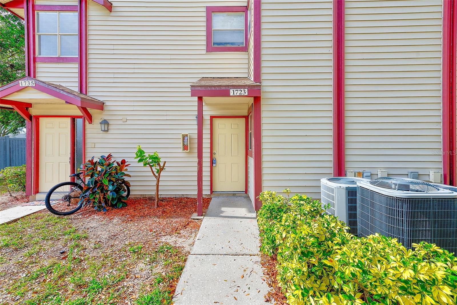 HARBOURTOWNE AT COUNTRY - Residential