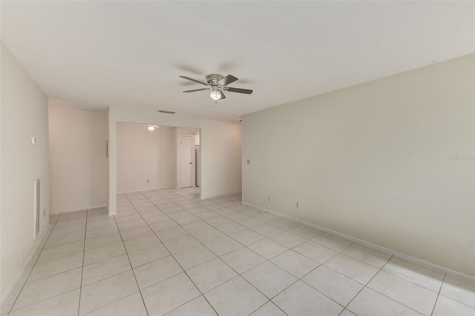 HARBOURTOWNE AT COUNTRY - Residential