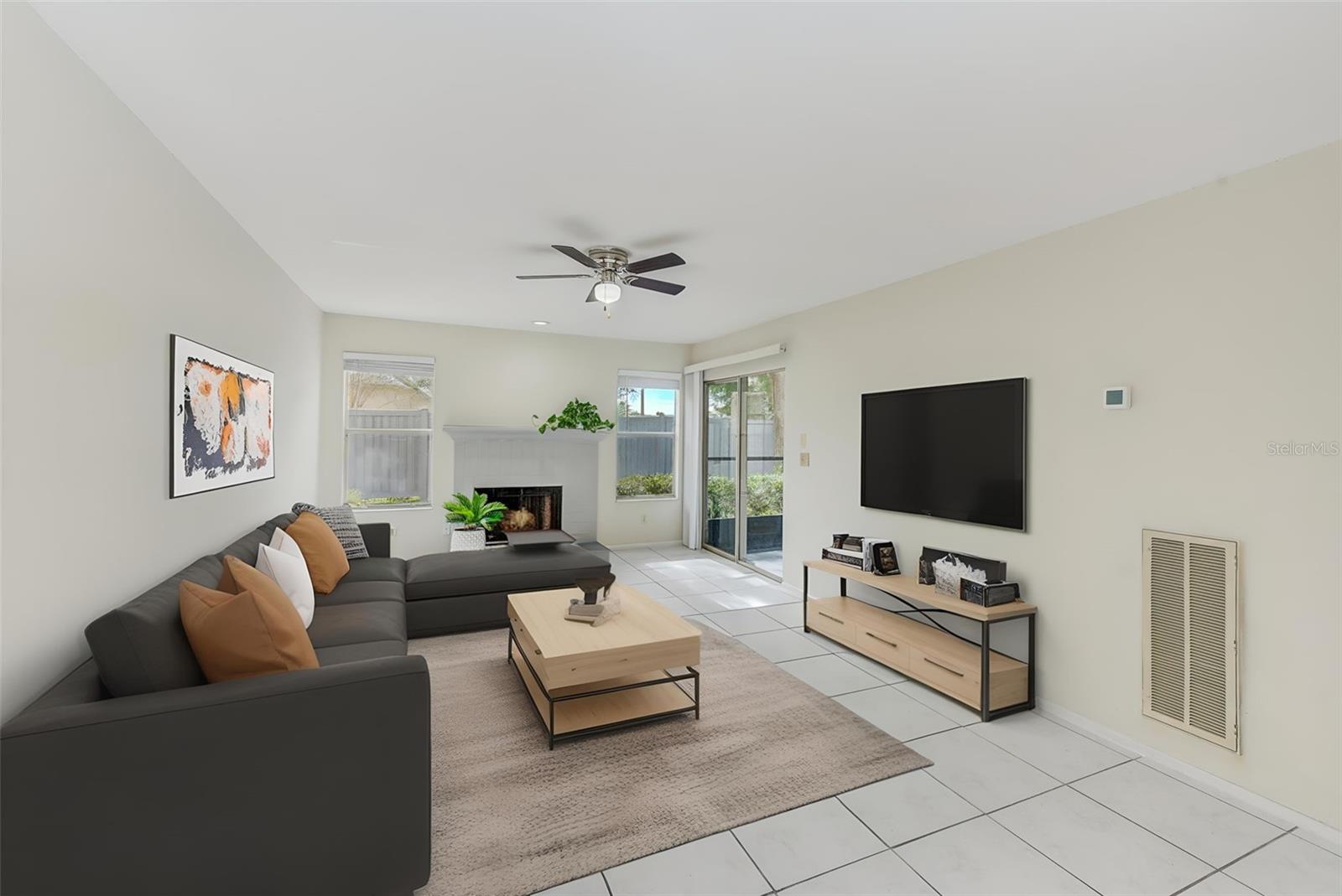 HARBOURTOWNE AT COUNTRY - Residential