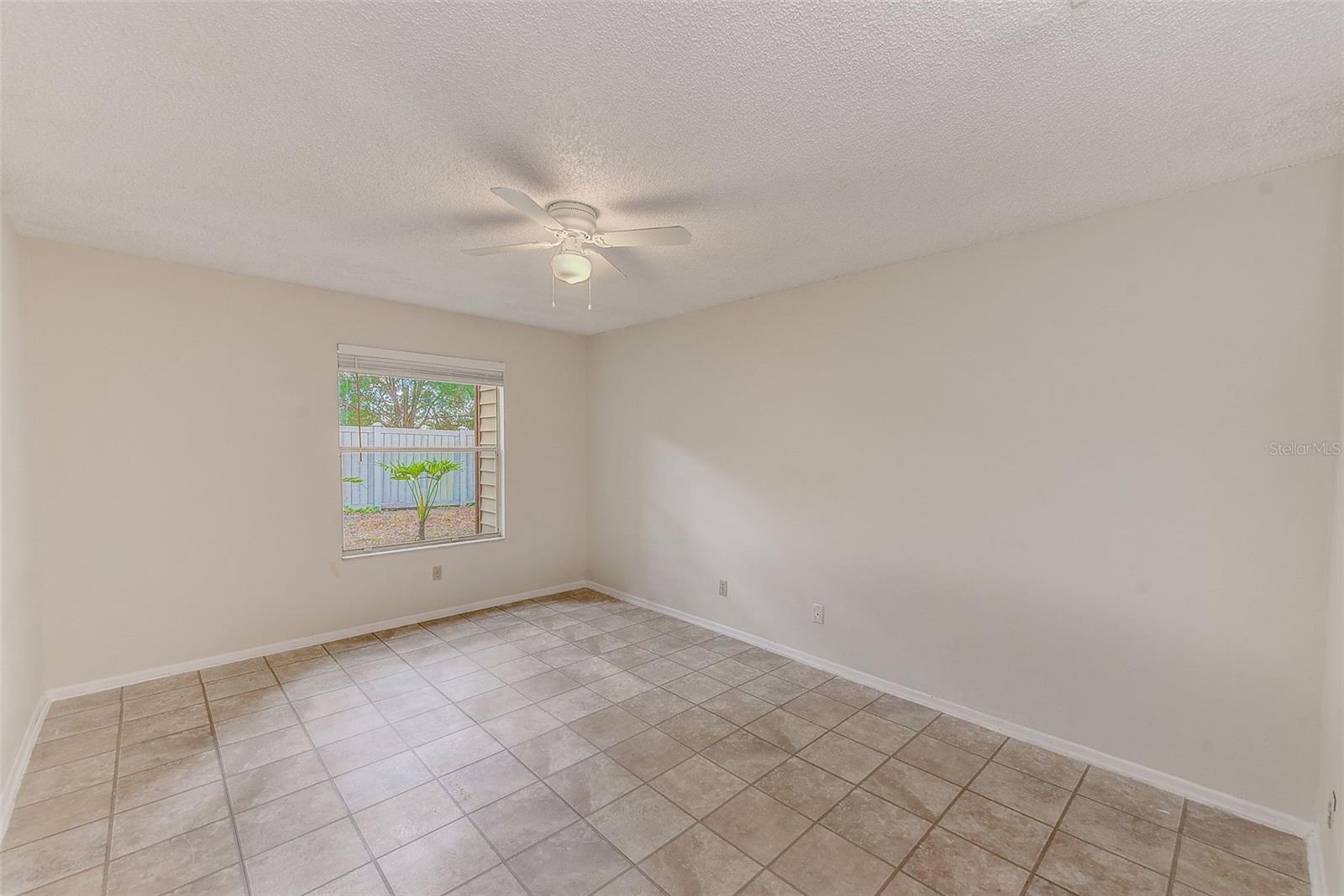 HARBOURTOWNE AT COUNTRY - Residential