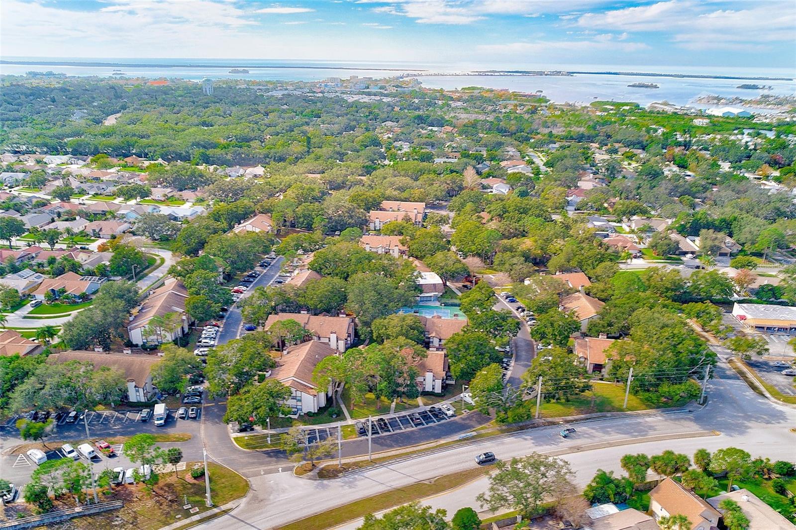 HARBOURTOWNE AT COUNTRY - Residential