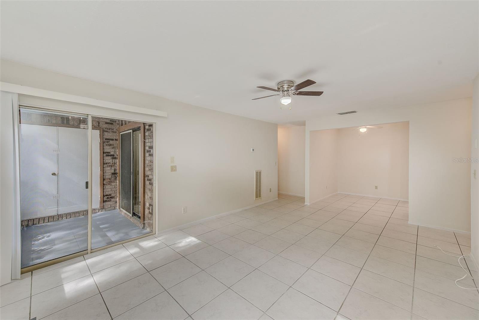 HARBOURTOWNE AT COUNTRY - Residential