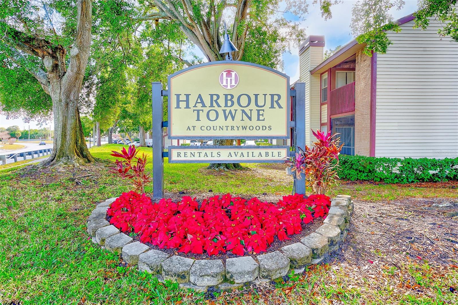 HARBOURTOWNE AT COUNTRY - Residential