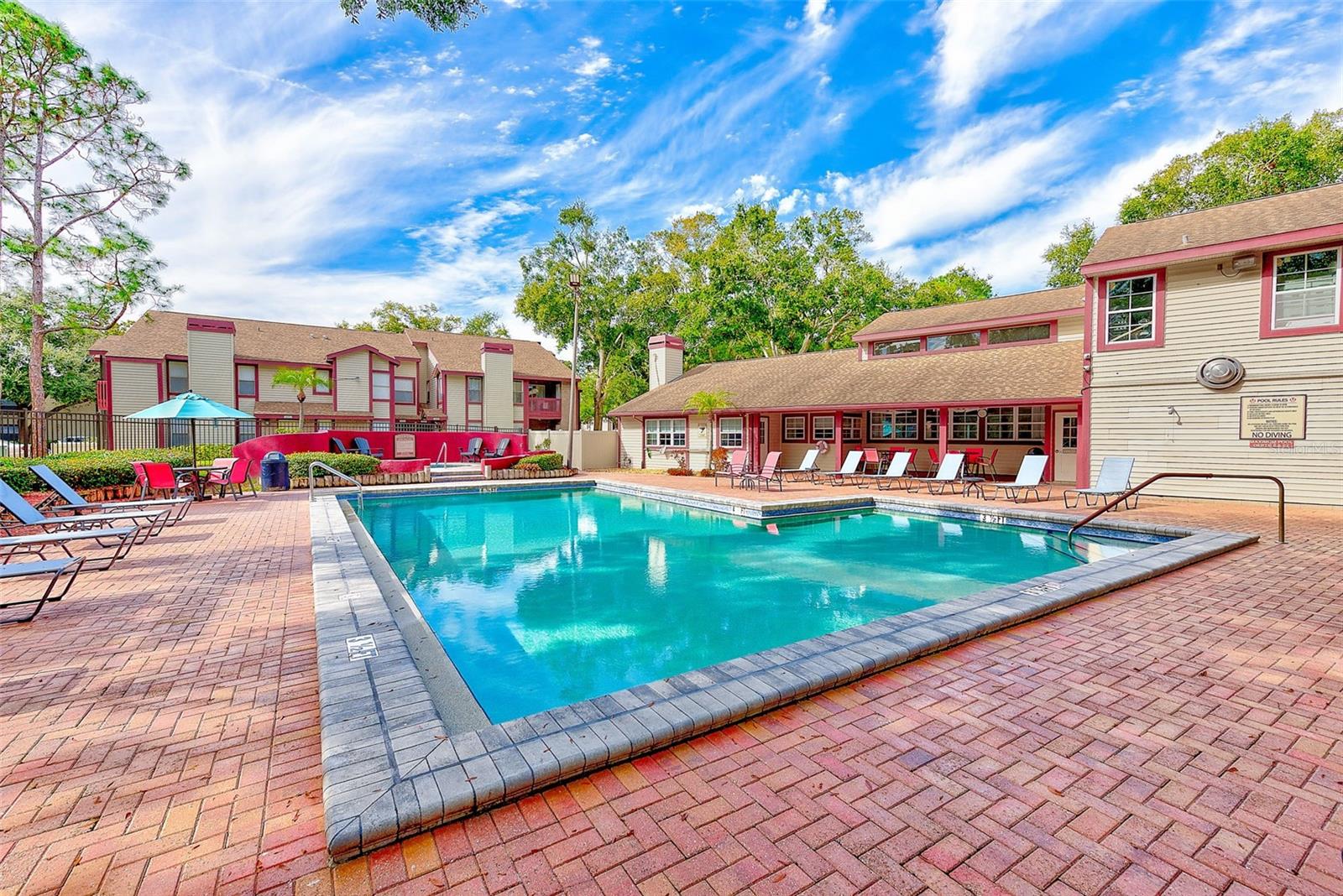 HARBOURTOWNE AT COUNTRY - Residential