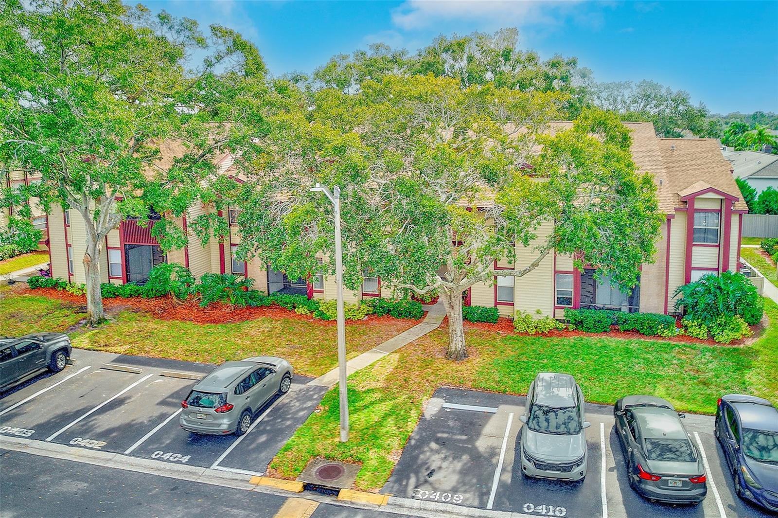 HARBOURTOWNE AT COUNTRY - Residential