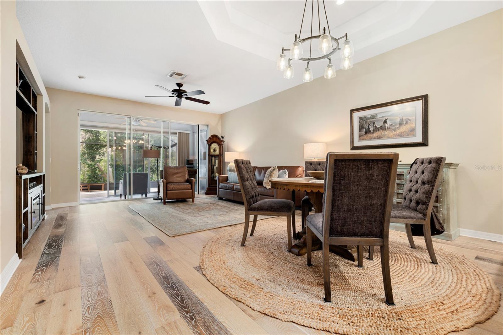 GROVES PH 03 CLUB VILLAS - Residential