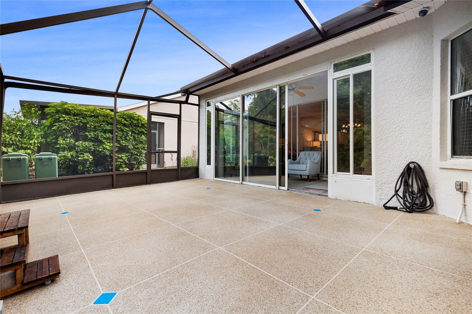 GROVES PH 03 CLUB VILLAS - Residential