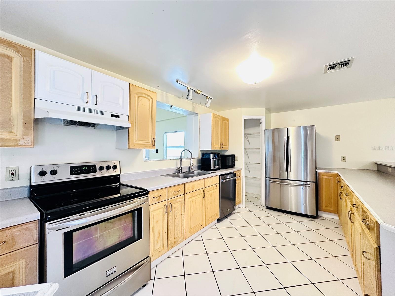 HAPPY TRAILS UNIT 3 UNREC - Residential