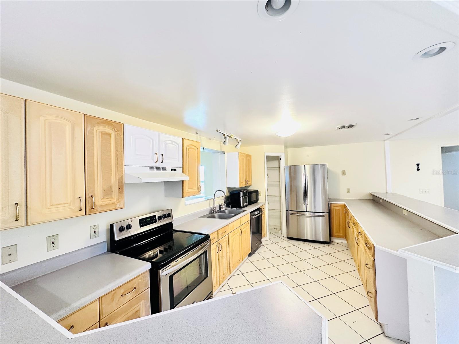 HAPPY TRAILS UNIT 3 UNREC - Residential