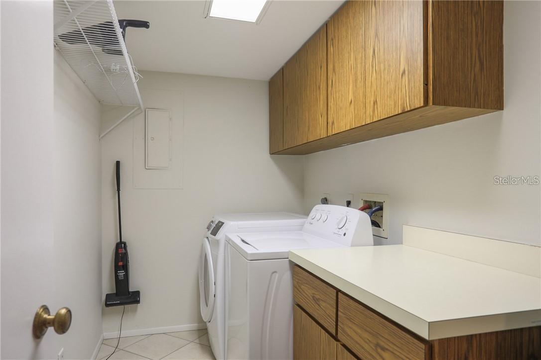 SEAPLACE VI - Residential Lease