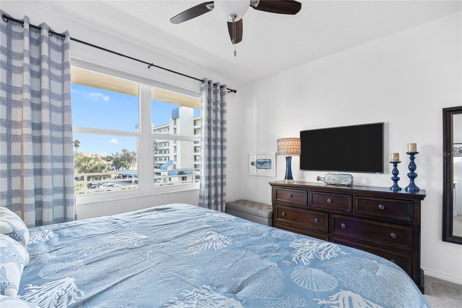 HARBOURSIDE CONDO - Residential