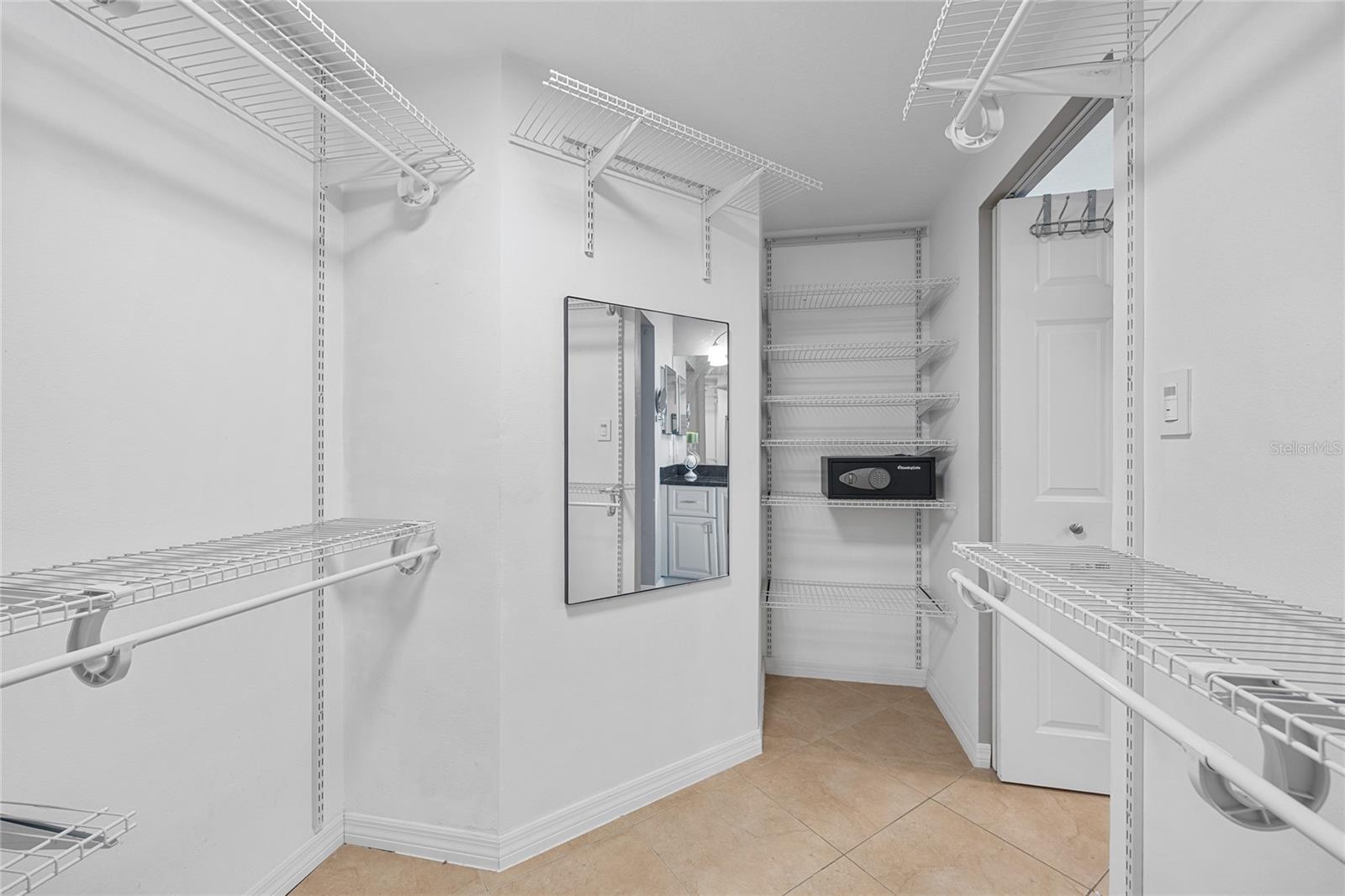 HARBOURSIDE CONDO - Residential