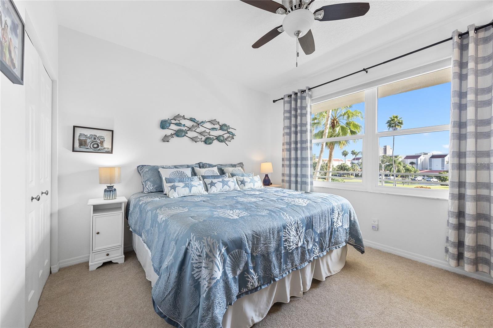 HARBOURSIDE CONDO - Residential