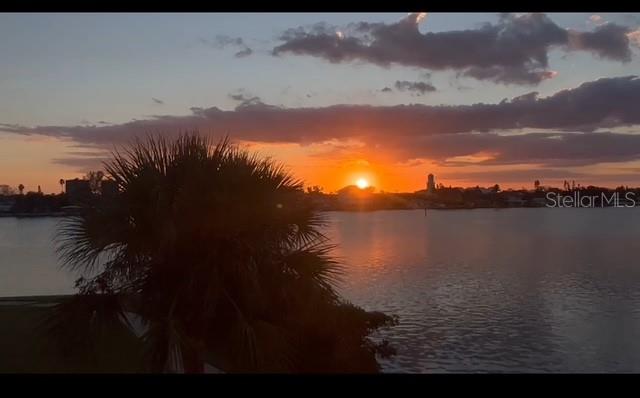 HARBOURSIDE CONDO - Residential