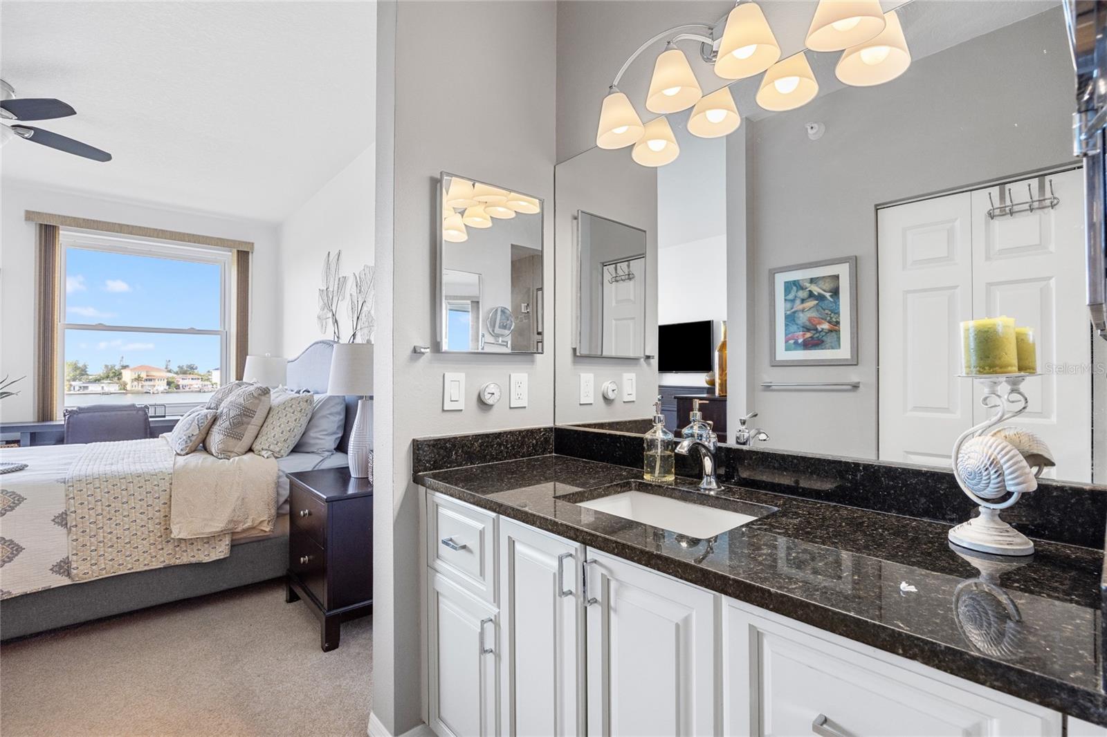 HARBOURSIDE CONDO - Residential