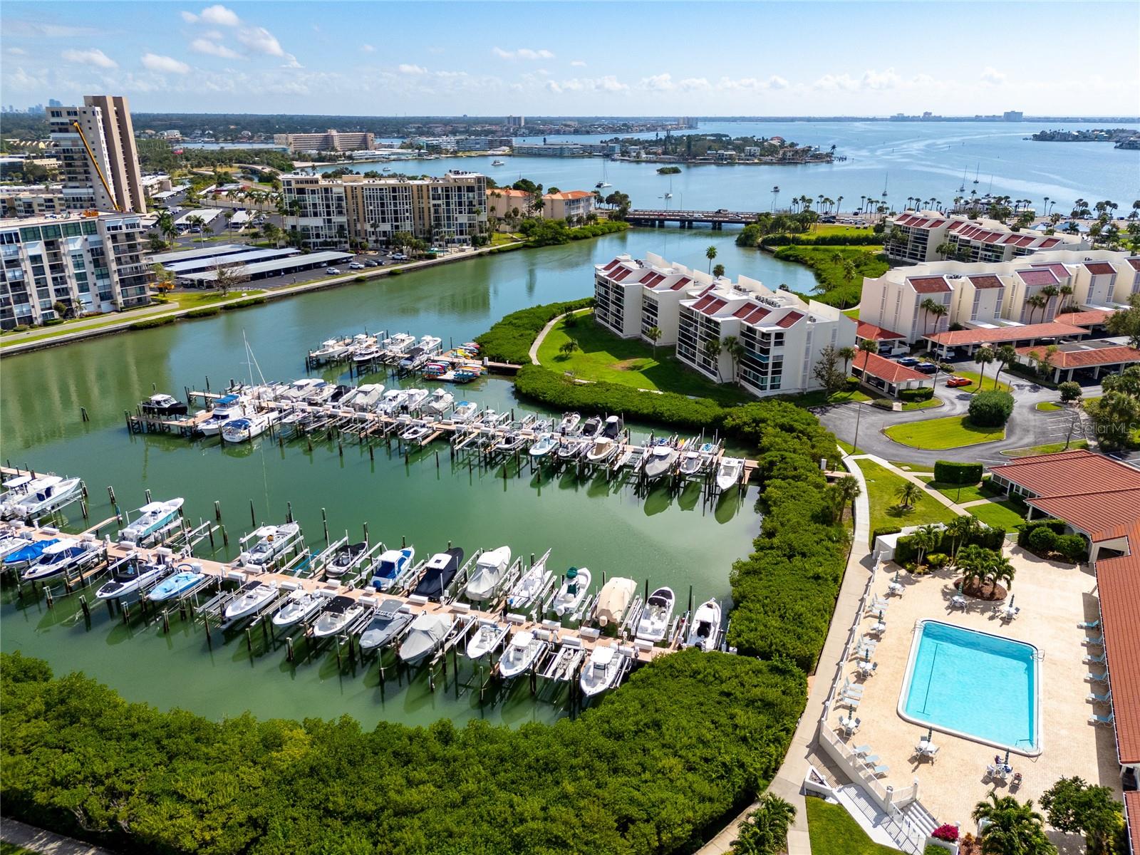 HARBOURSIDE CONDO - Residential